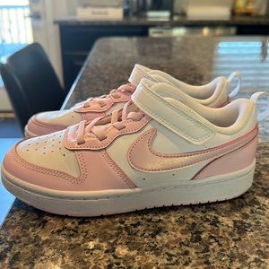 Girls Nike shoes size 1